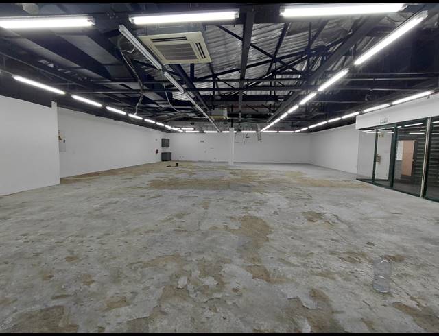 304M² RETAIL TO LET IN BRYANSTON